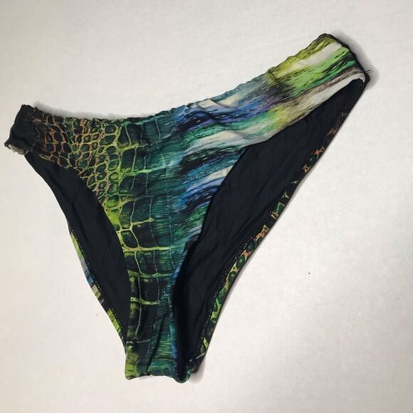 Aguaclara Bikini Bottom‎ - Picture 4 of 6